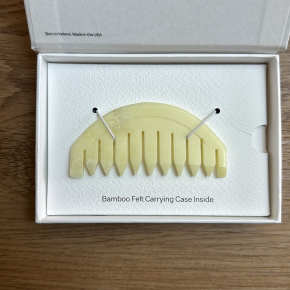 NEW Act+Acre Scalp Gua Sha - Picture 3 of 3